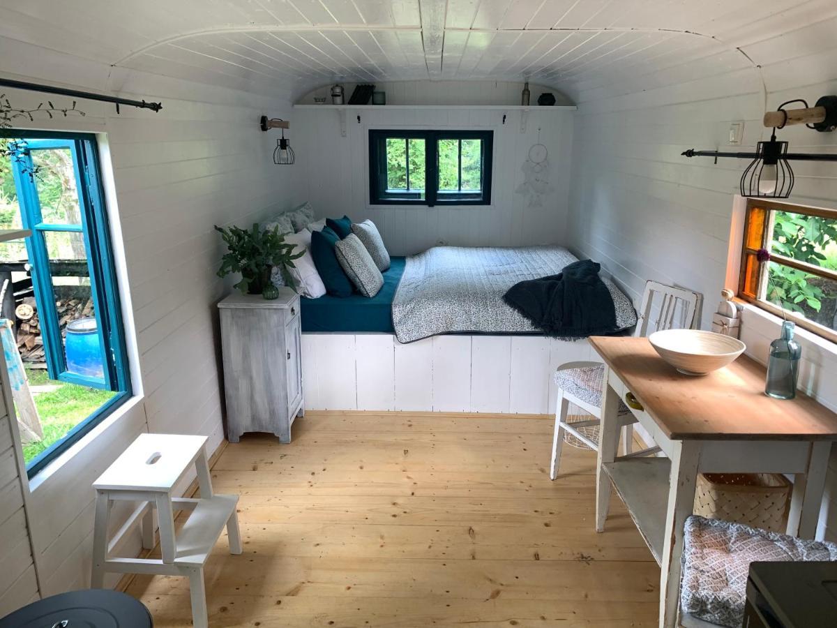 Hotel Kouzelná maringotka Chřibská Esterno foto