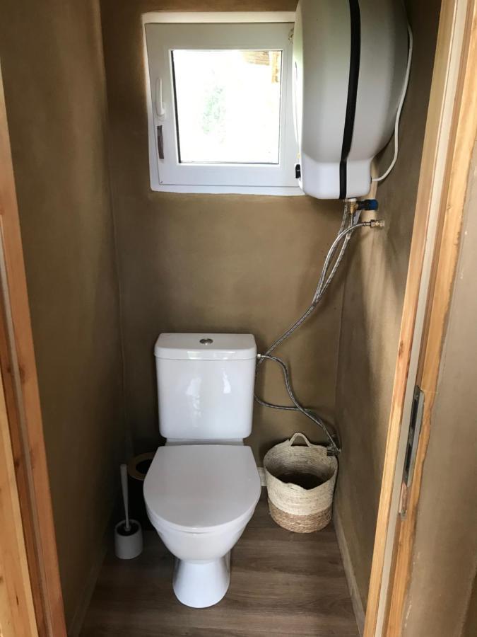 Hotel Kouzelná maringotka Chřibská Esterno foto